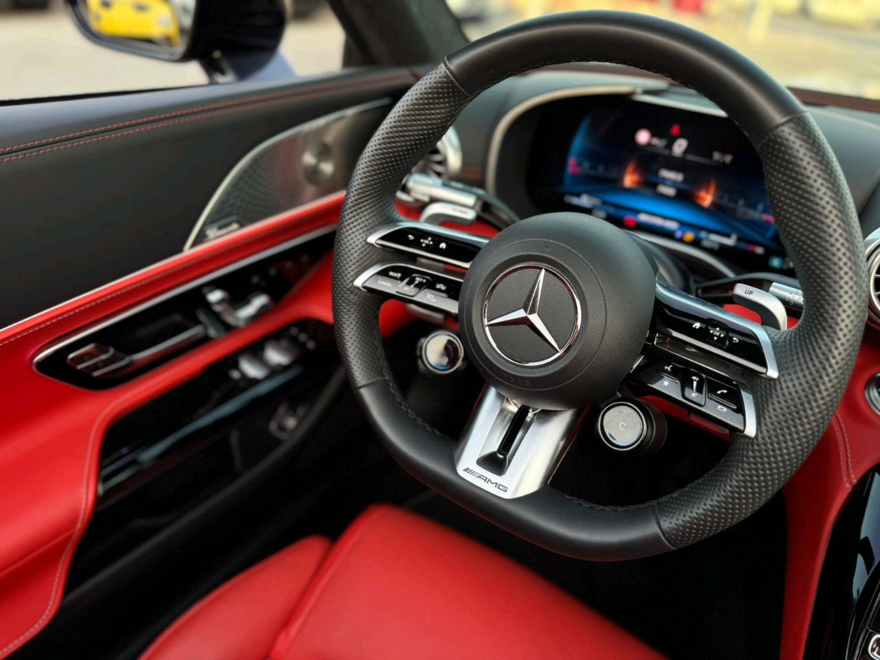 Mercedes Benz SL-Class - Image 4