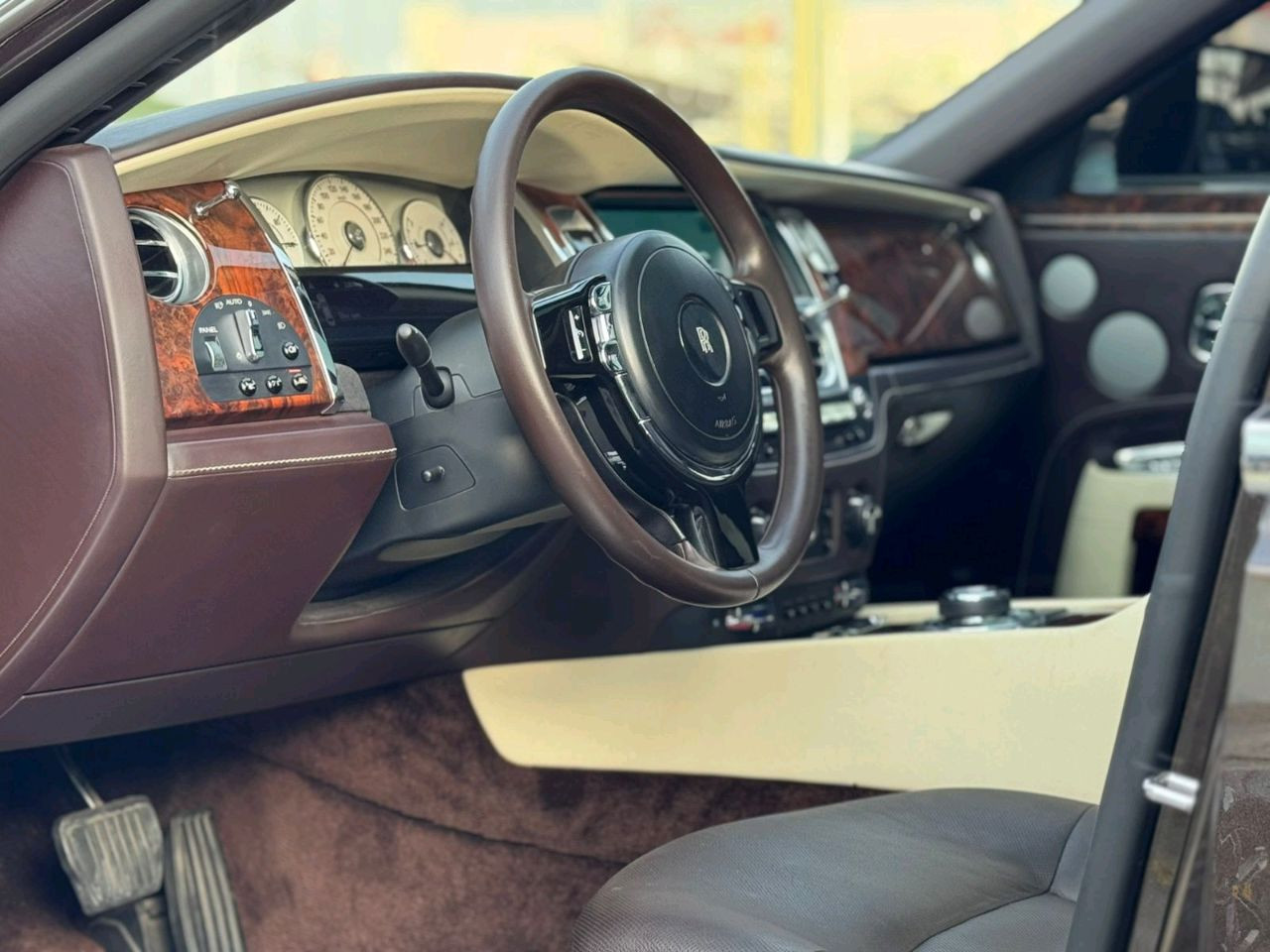Rolls Royce Ghost - Image 7