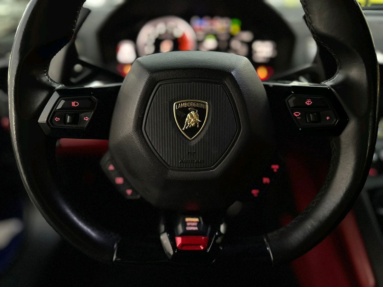 Lamborghini Huracan - Image 9