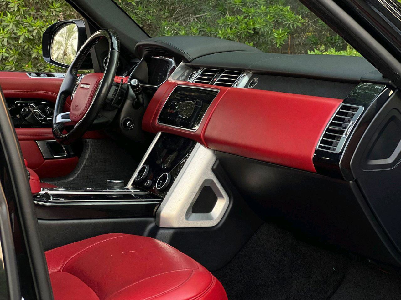 Land Rover LR4 - Image 5