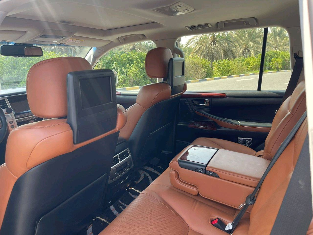 Lexus LX-Series - Image 9