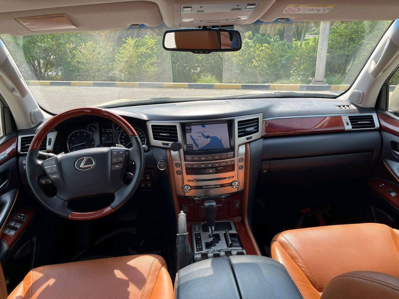 Lexus LX-Series - Image 8
