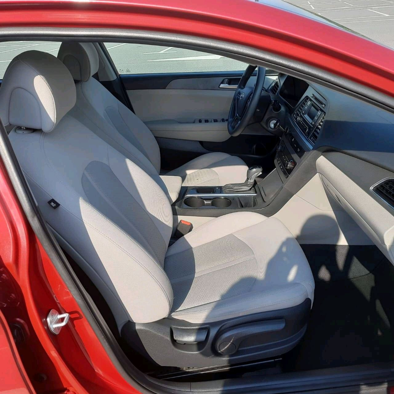 Hyundai Sonata - Image 8