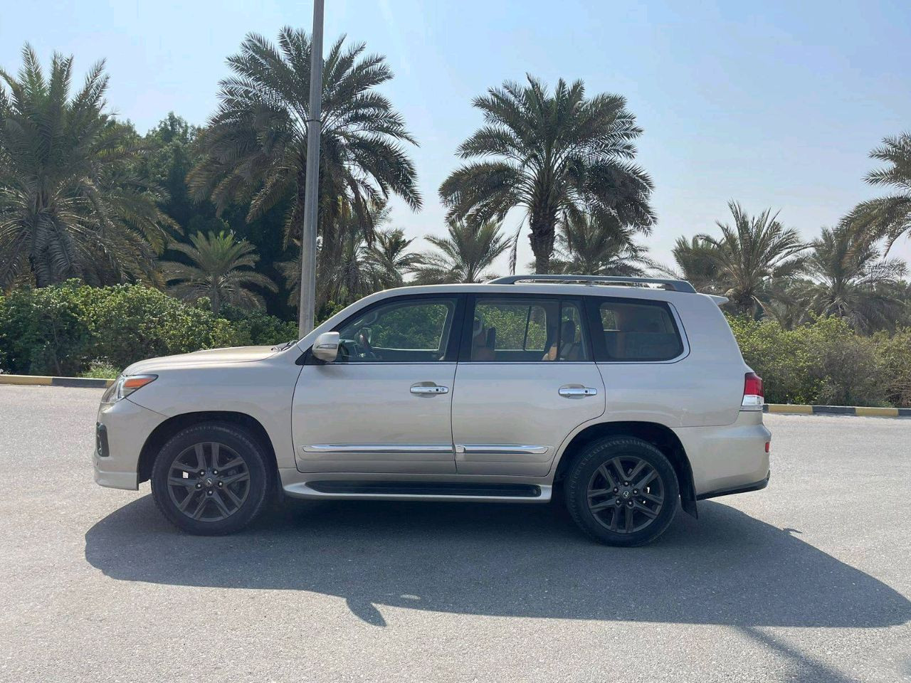 Lexus LX-Series - Image 6