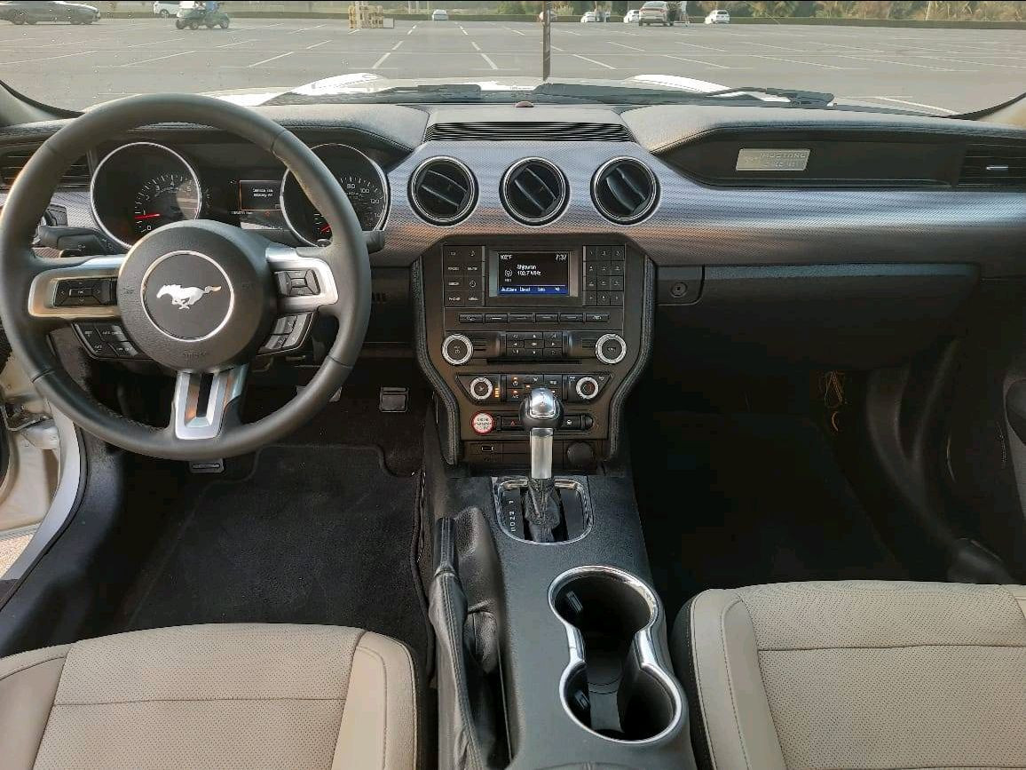 Ford Mustang - Image 11