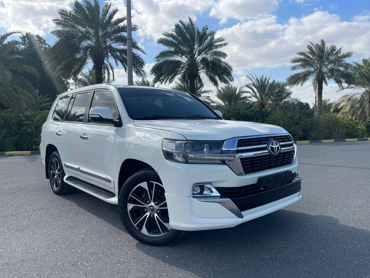 Toyota Land Cruiser - Image 3