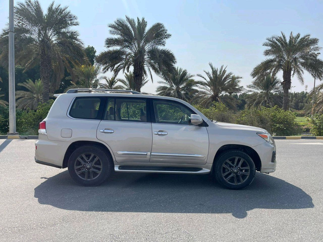 Lexus LX-Series - Image 4