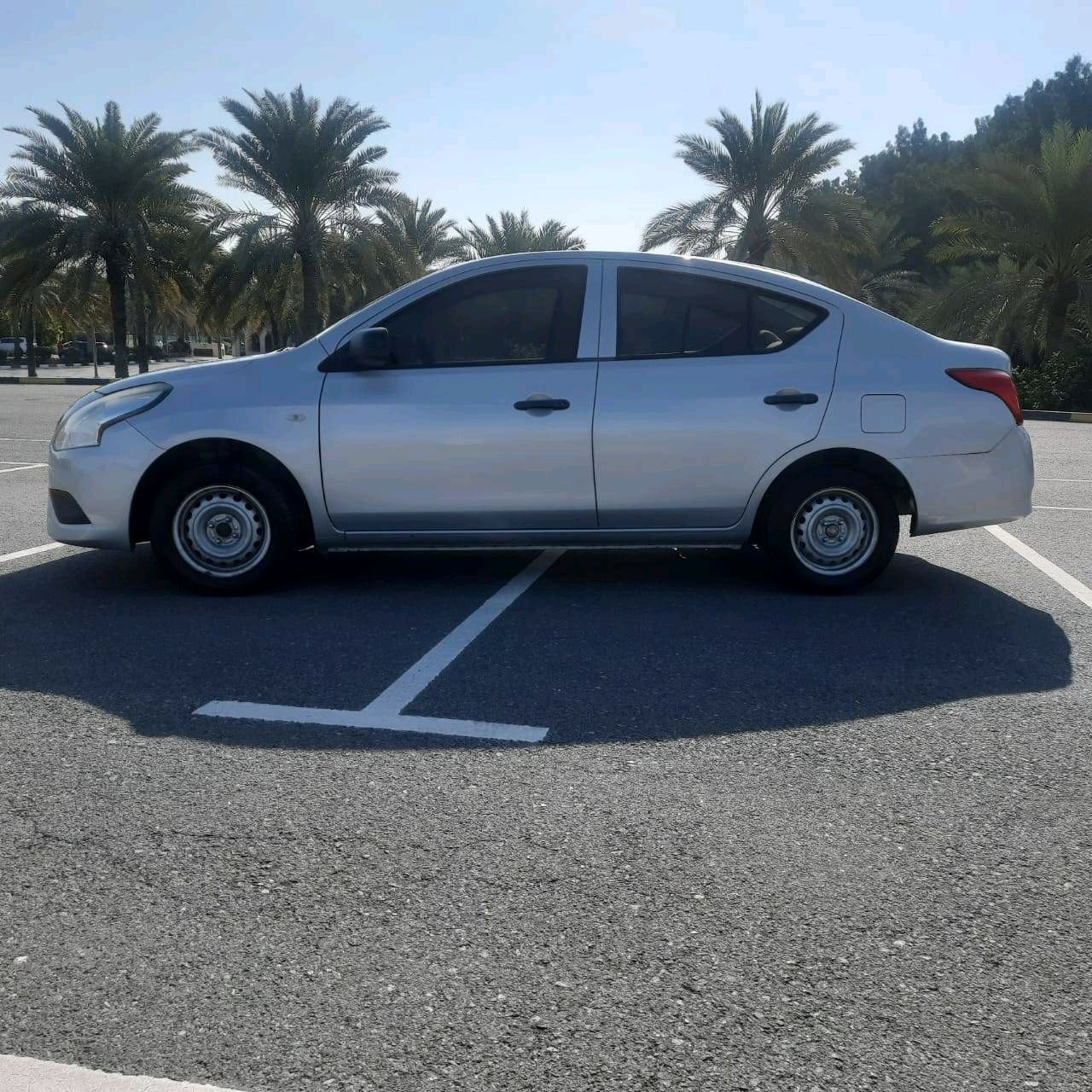 Nissan Sunny - Image 10