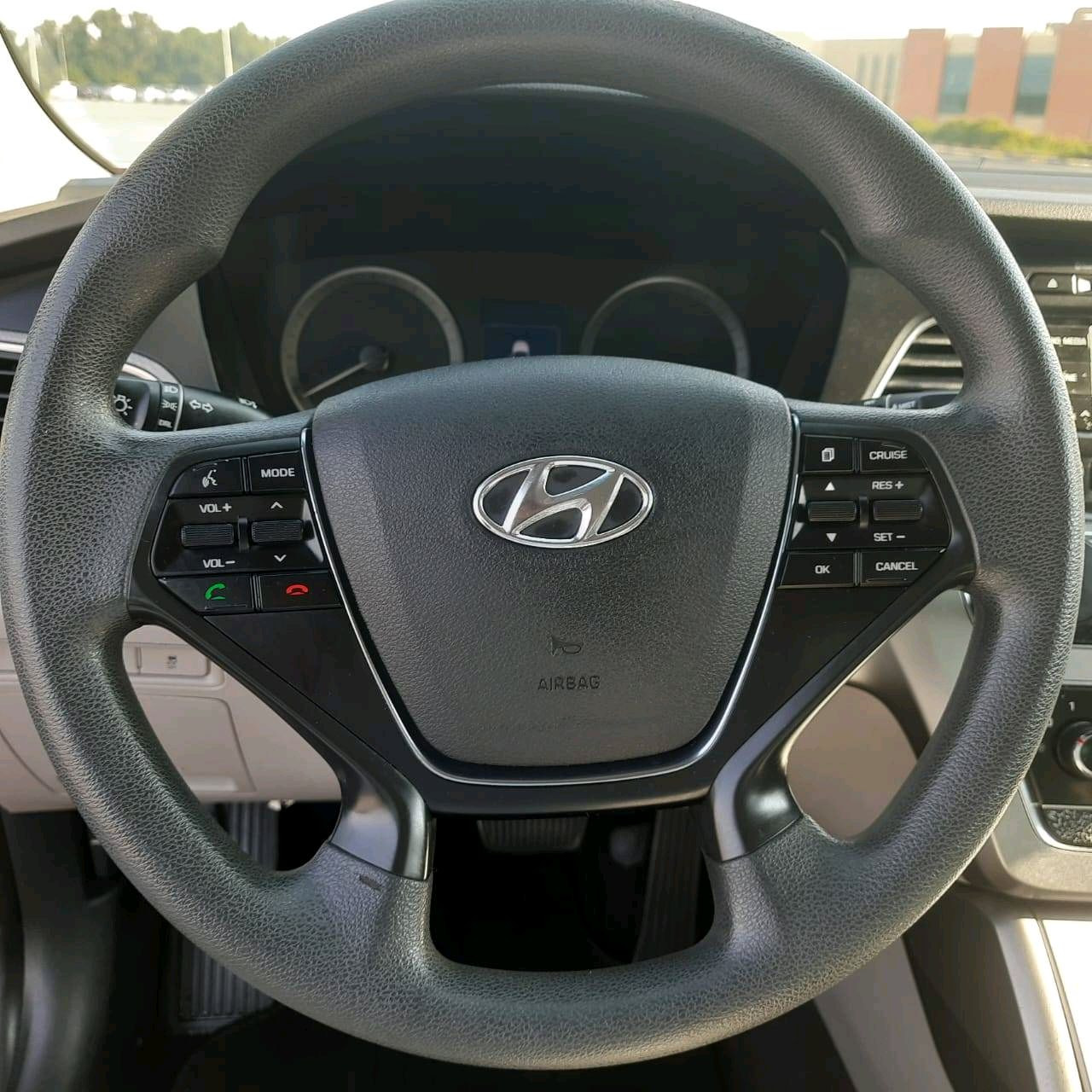 Hyundai Sonata - Image 5