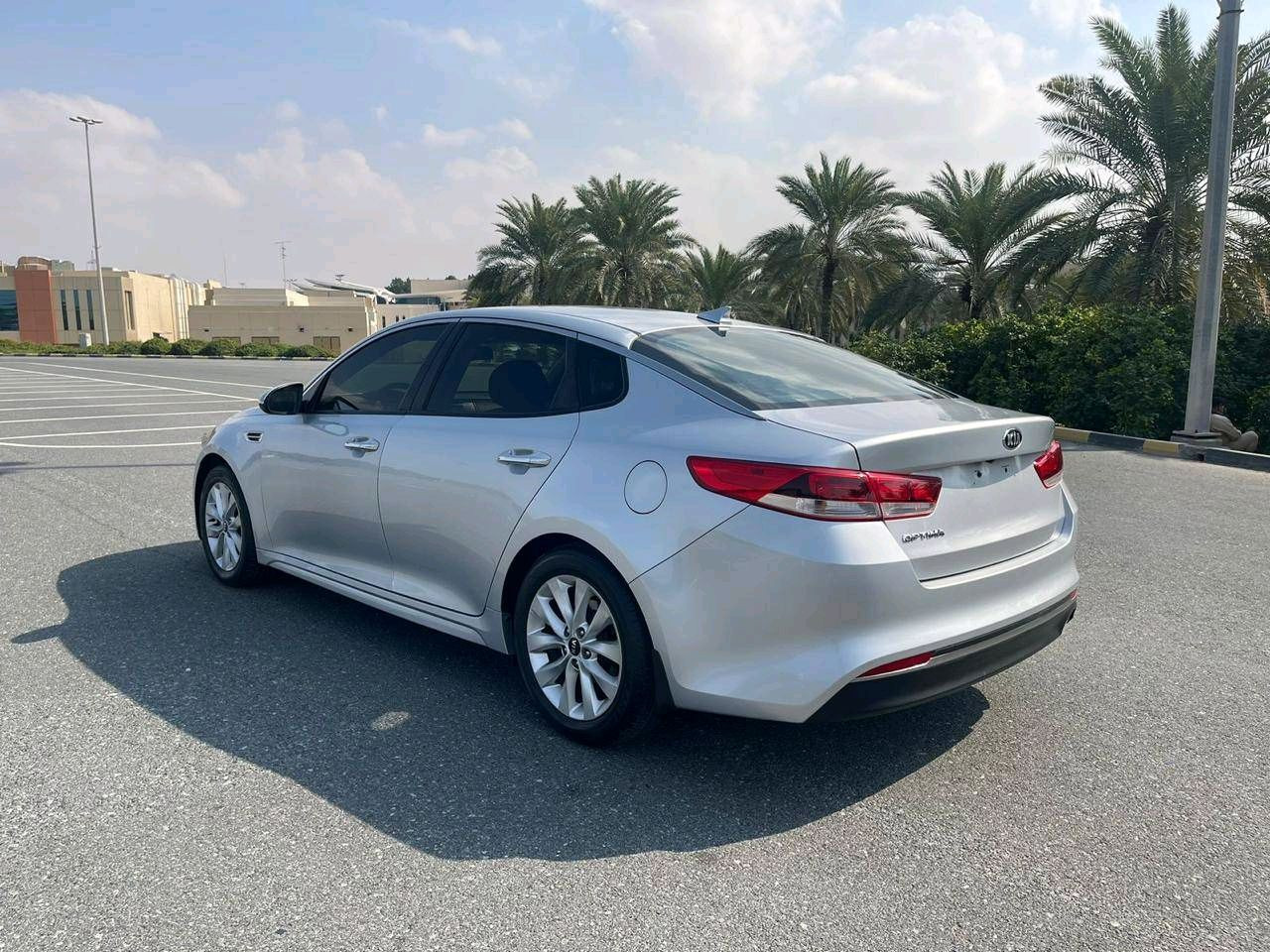KIA Optima - Image 10