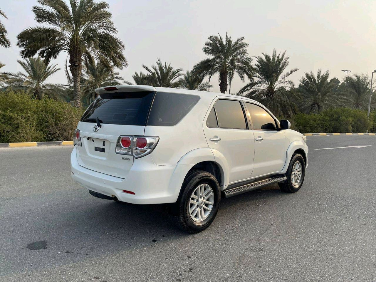 Toyota Fortuner - Image 10