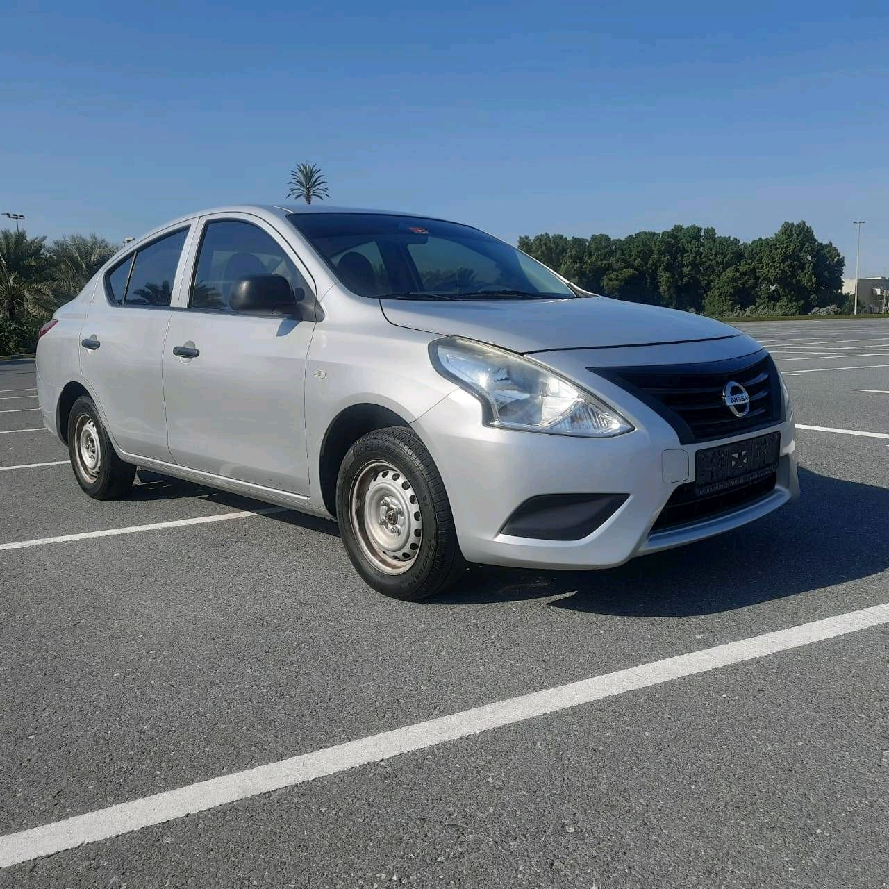 Nissan Sunny - Image 4
