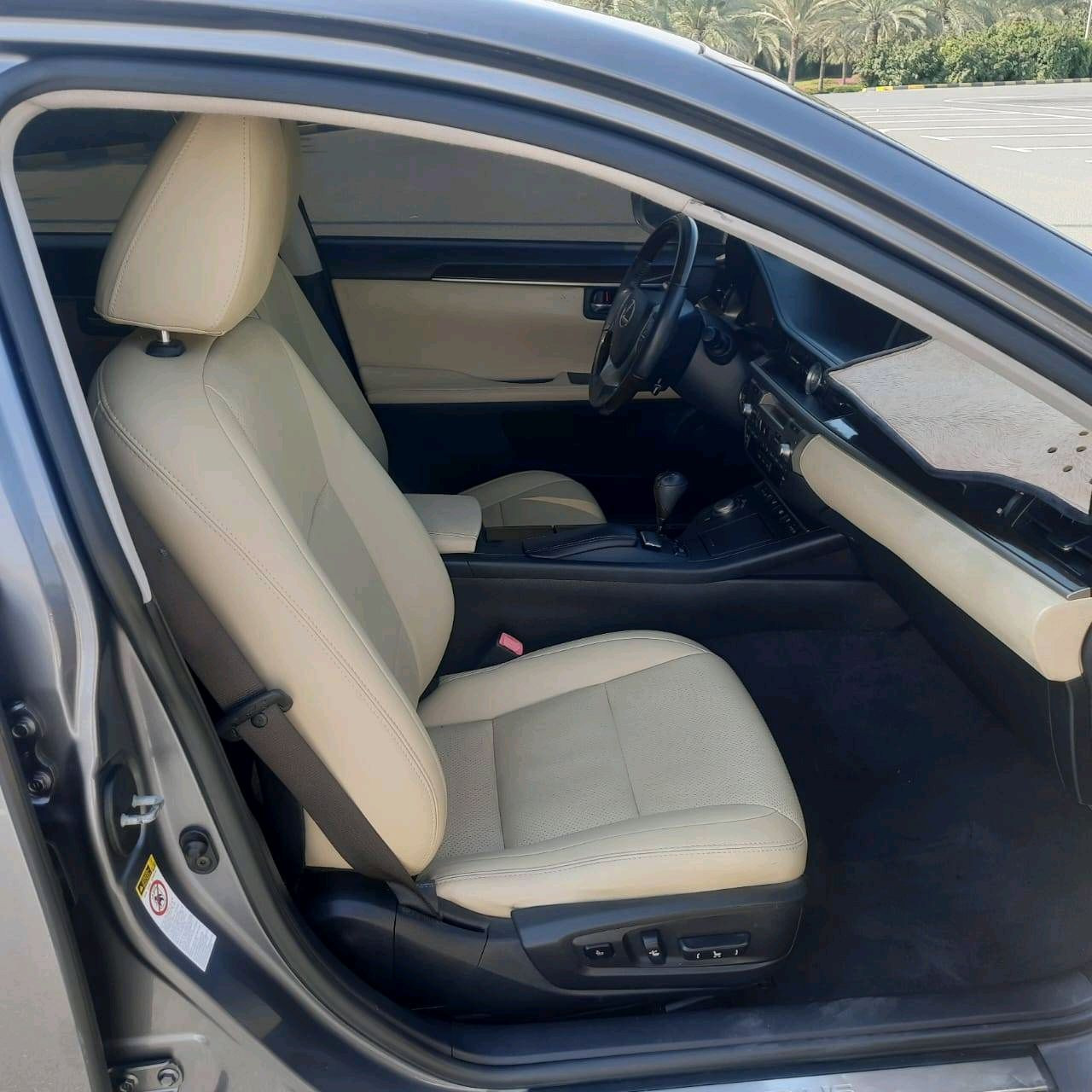 Lexus ES-Series - Image 9