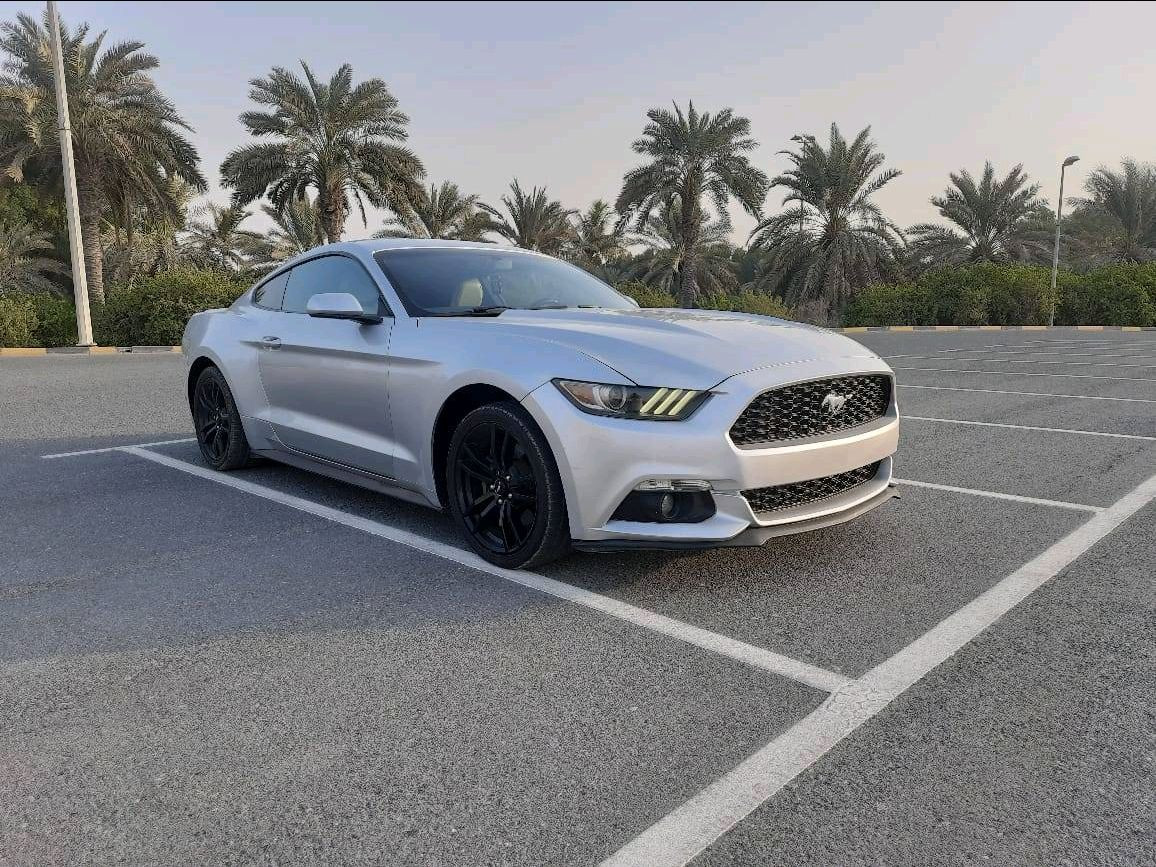 Ford Mustang - Image 5