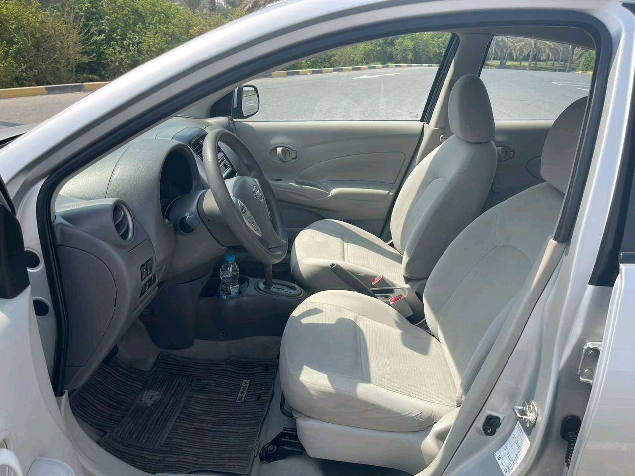 Nissan Sunny - Image 9
