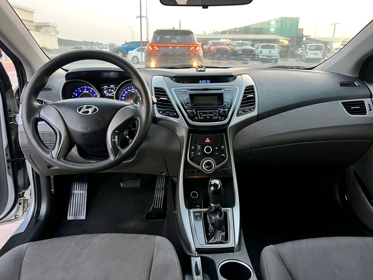 Hyundai Elantra - Image 5