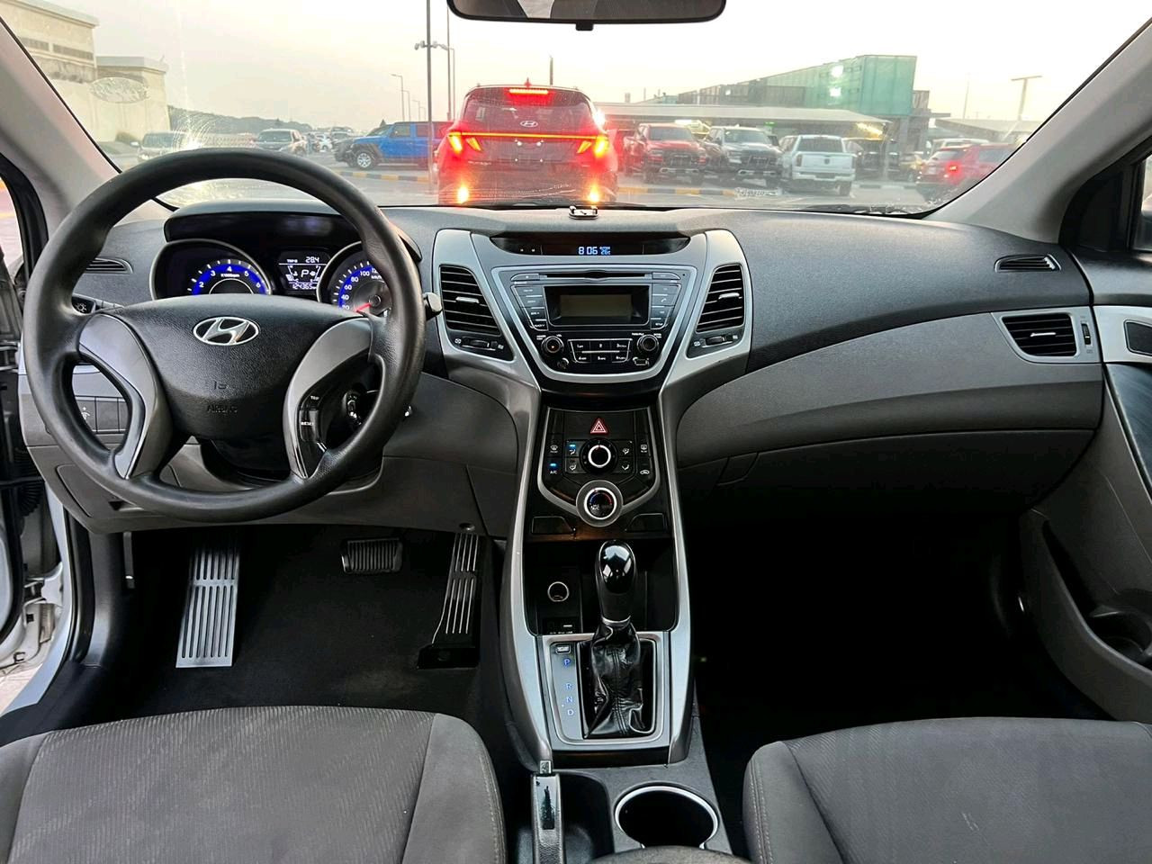 Hyundai Elantra - Image 7