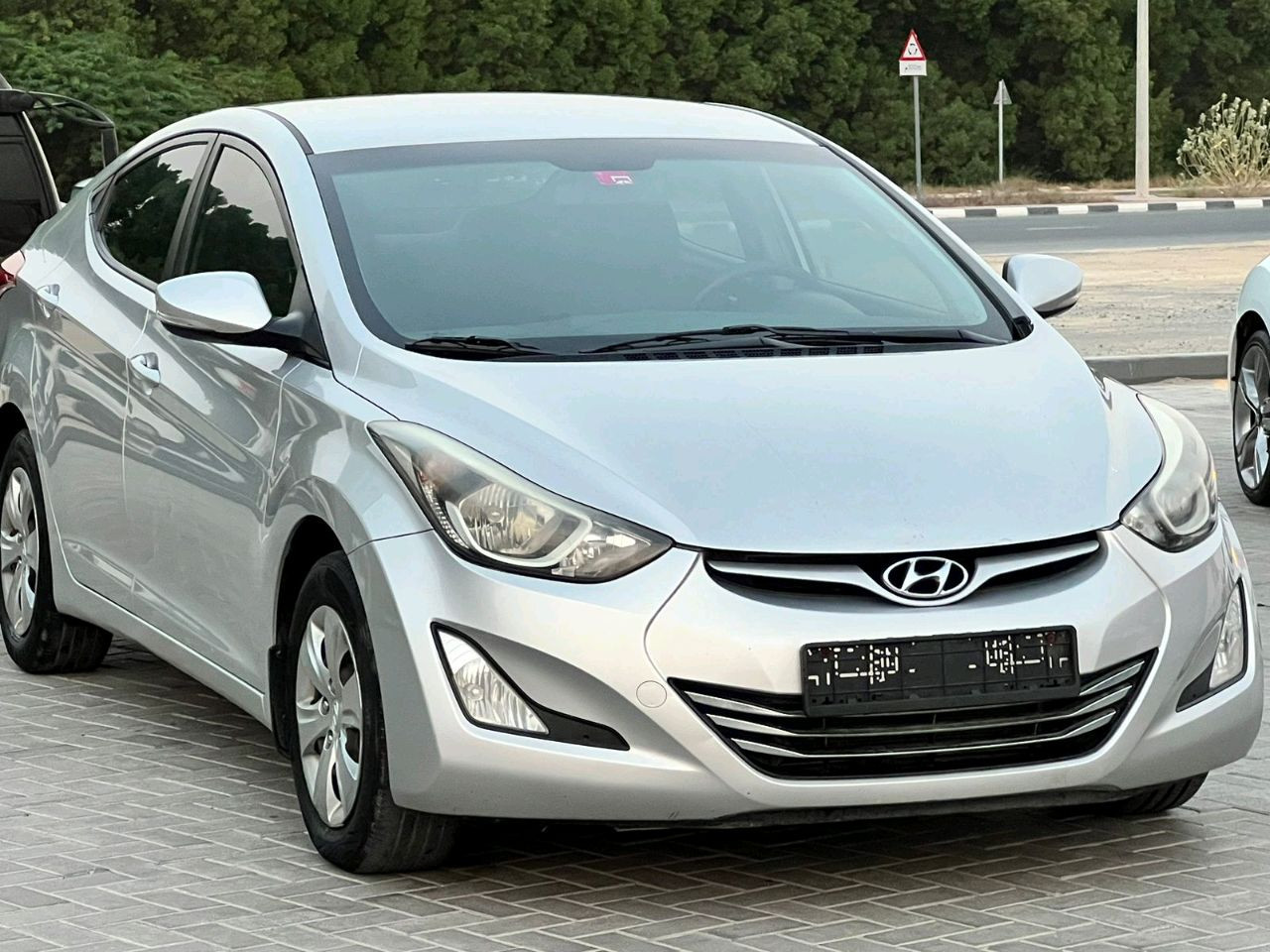 Hyundai Elantra - Image 4