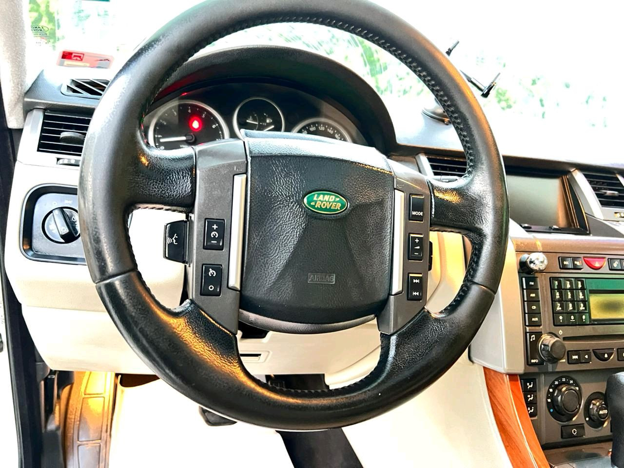 Range Rover Vogue - Image 11