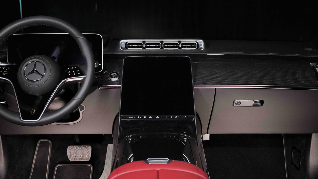 Mercedes Benz S-Class - Image 7