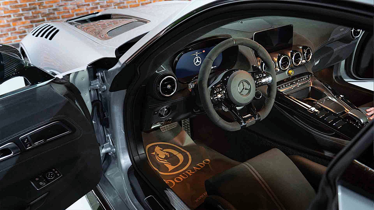 Mercedes Benz GT - Image 6
