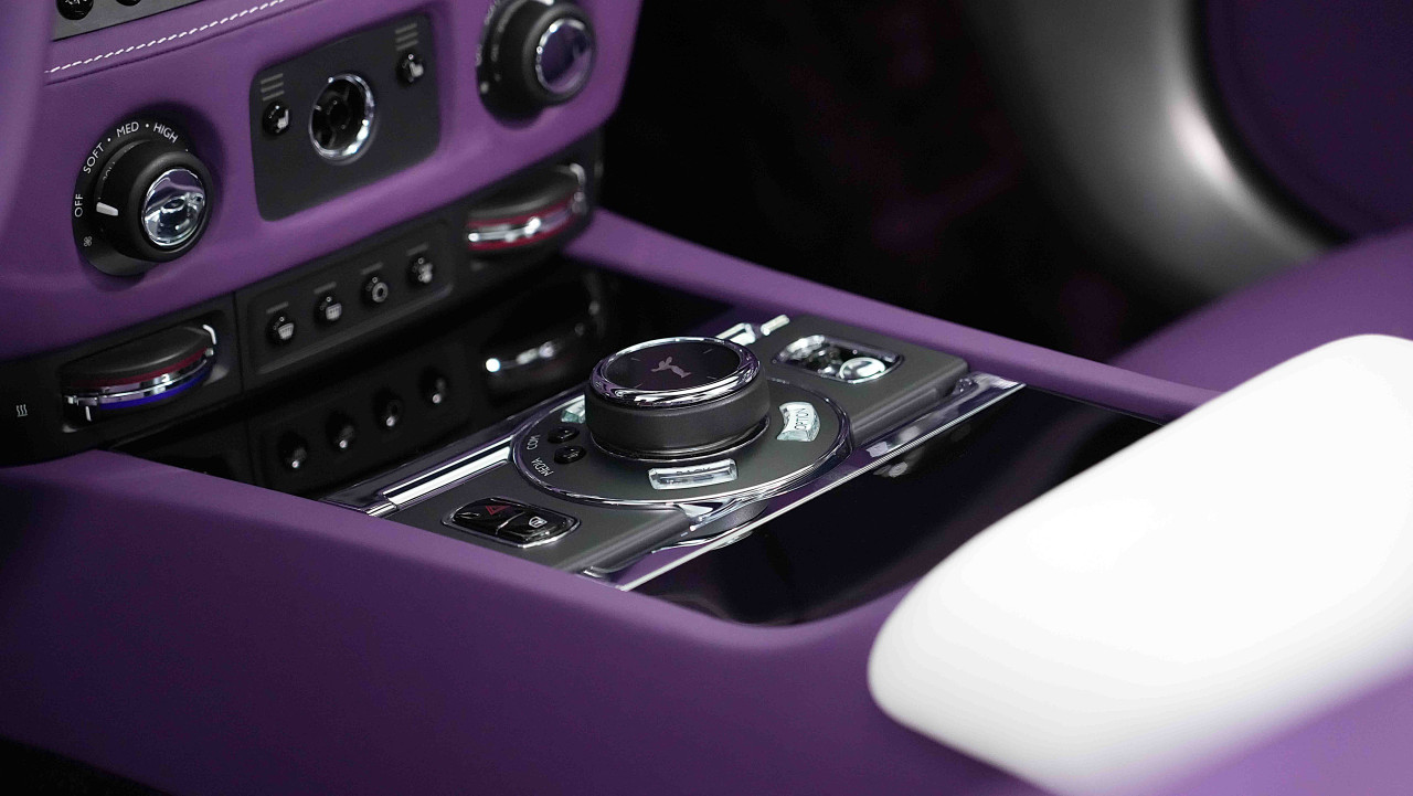Rolls Royce Dawn - Image 10