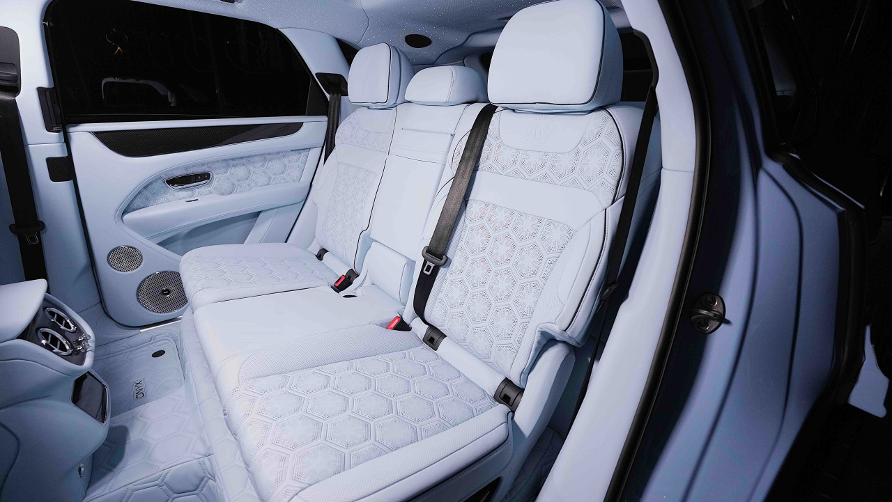 Bentley Bentayga - Image 10