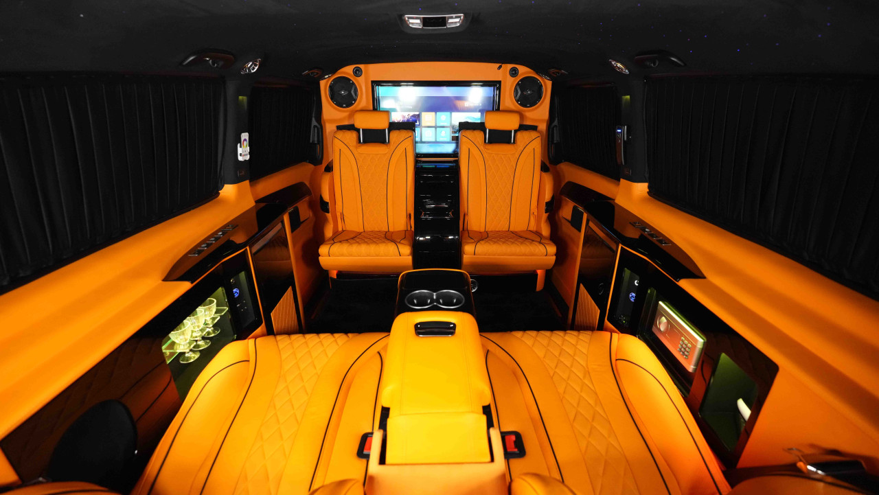 Mercedes Benz V250 - Image 9