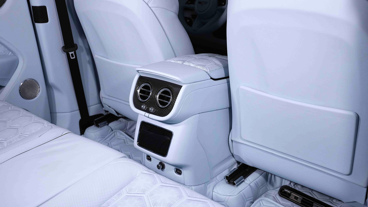 Bentley Bentayga - Image 11
