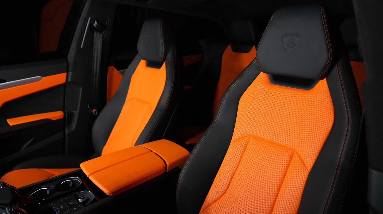 Lamborghini Urus - Image 10