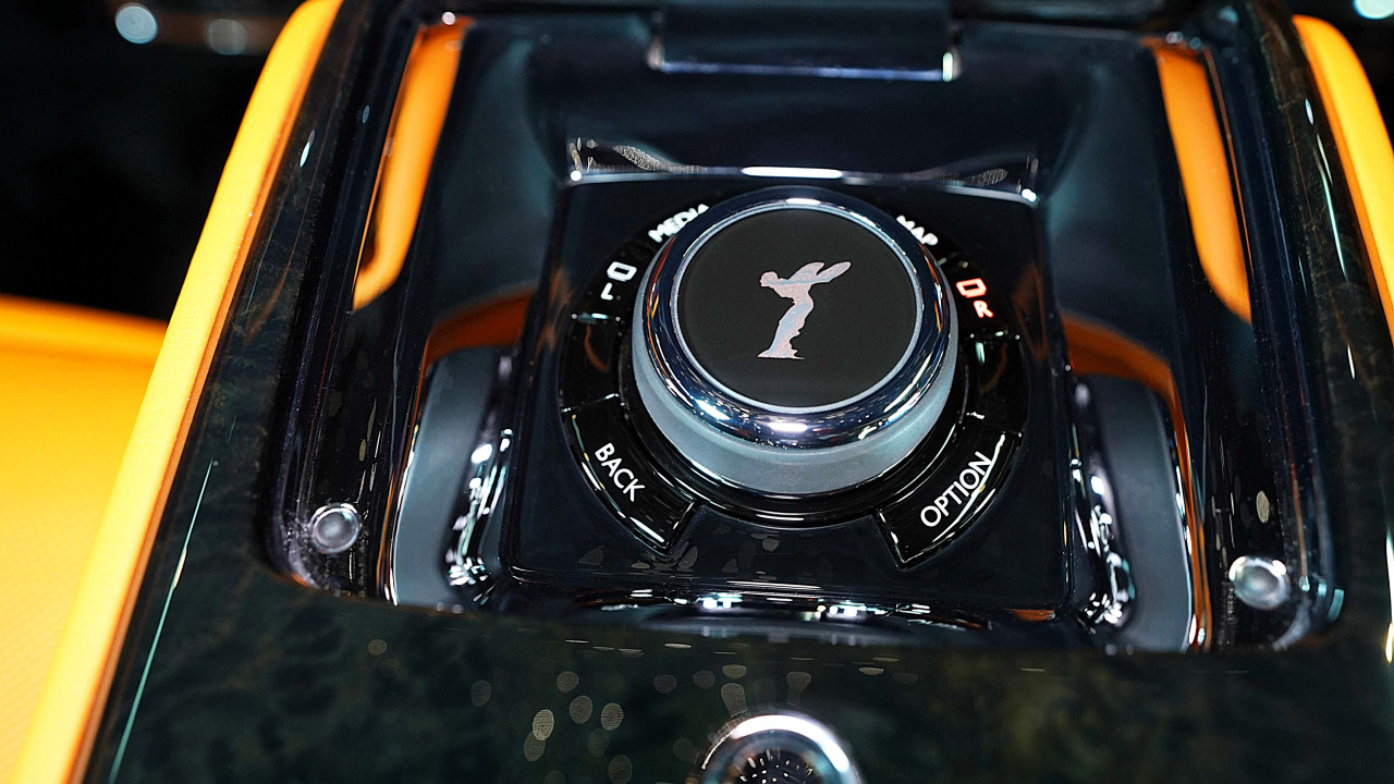 Rolls Royce Cullinan - Image 9