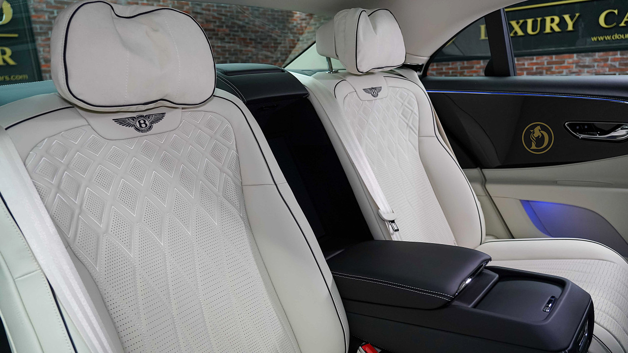 Bentley Continental Flying Spur - Image 11