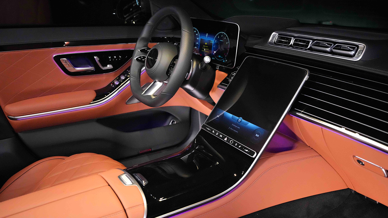 Mercedes Benz S-Class - Image 7