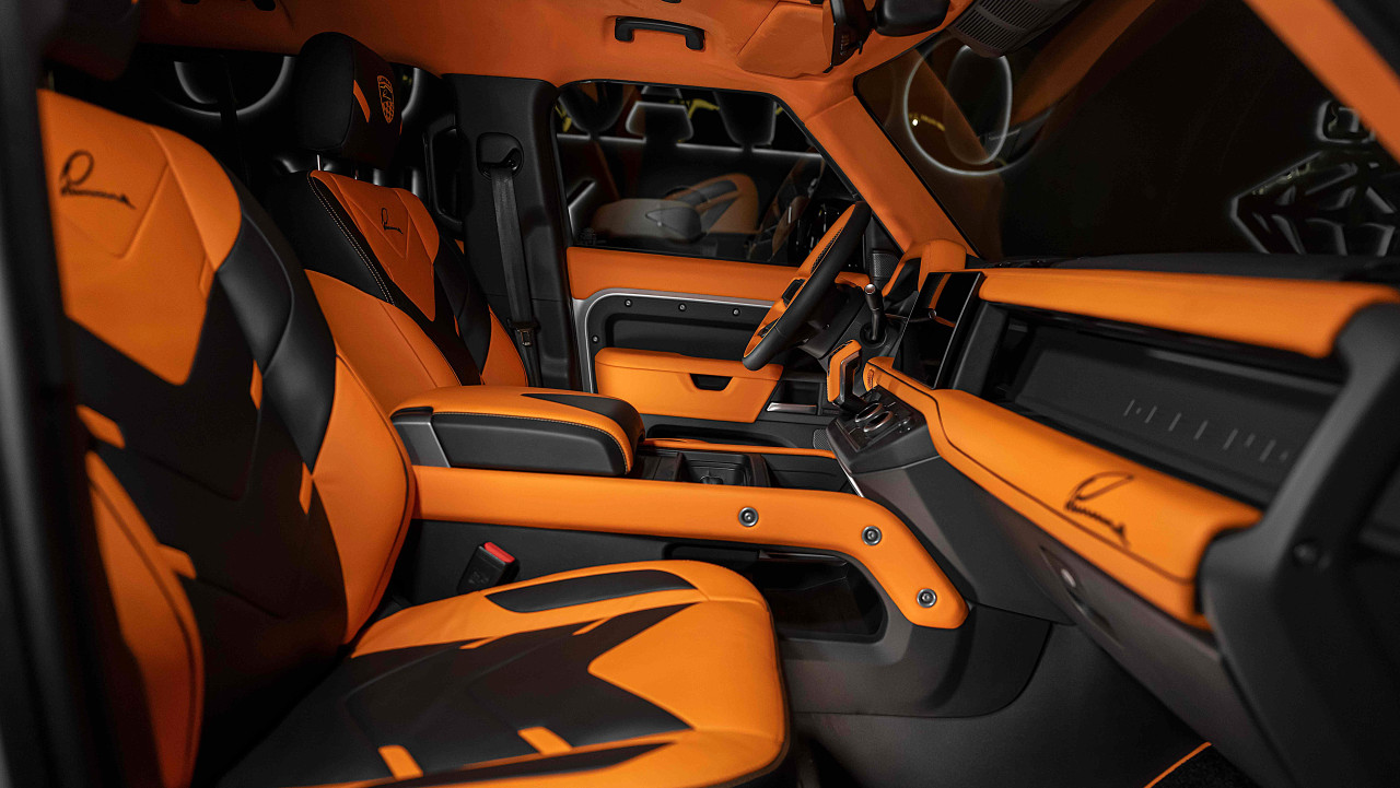 Land Rover Defender - Image 8