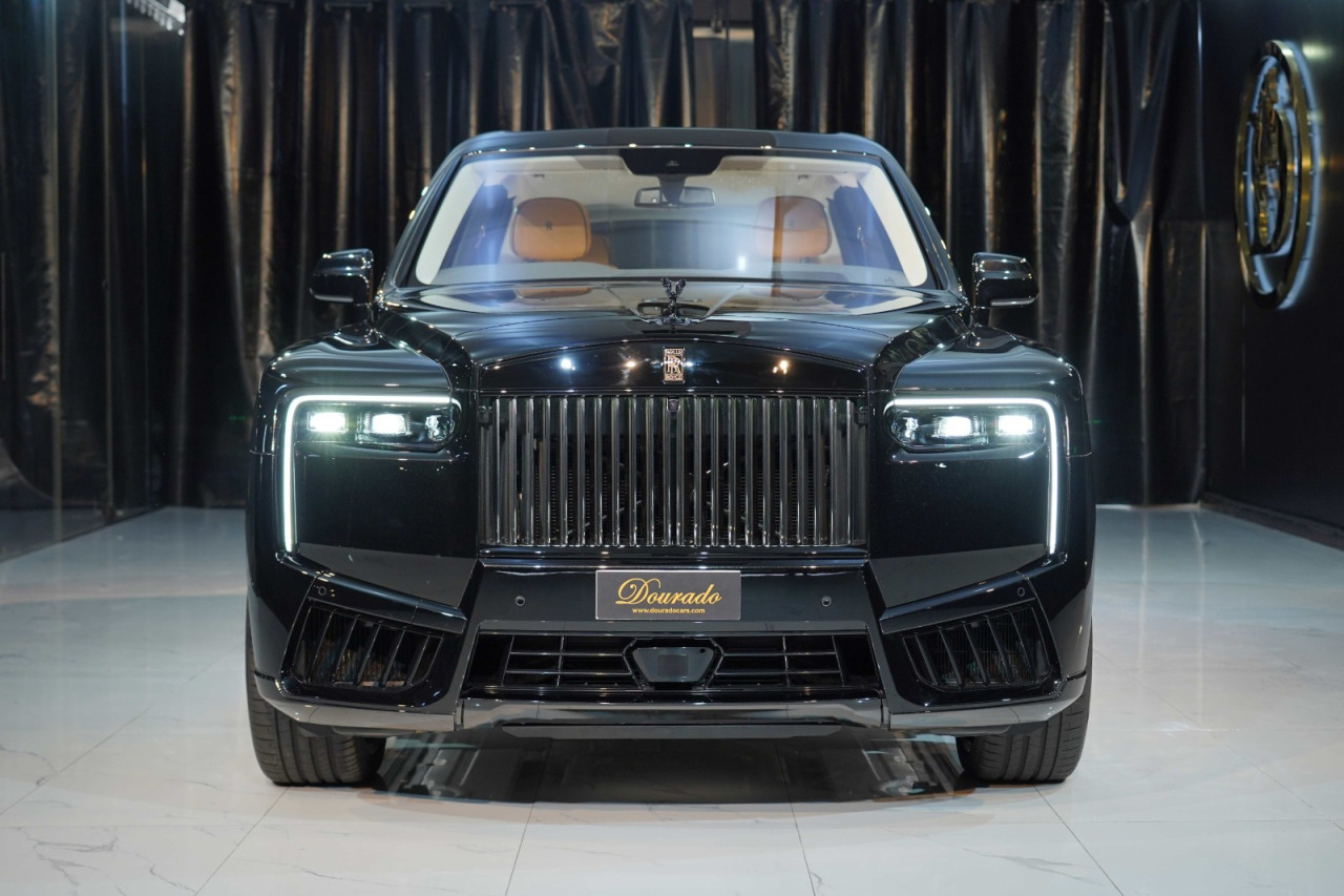 Rolls Royce Cullinan - Image 2