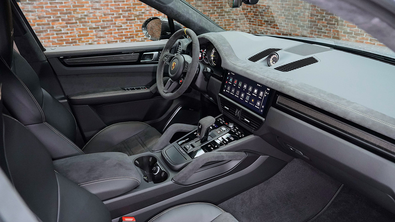 Porsche Cayenne - Image 10