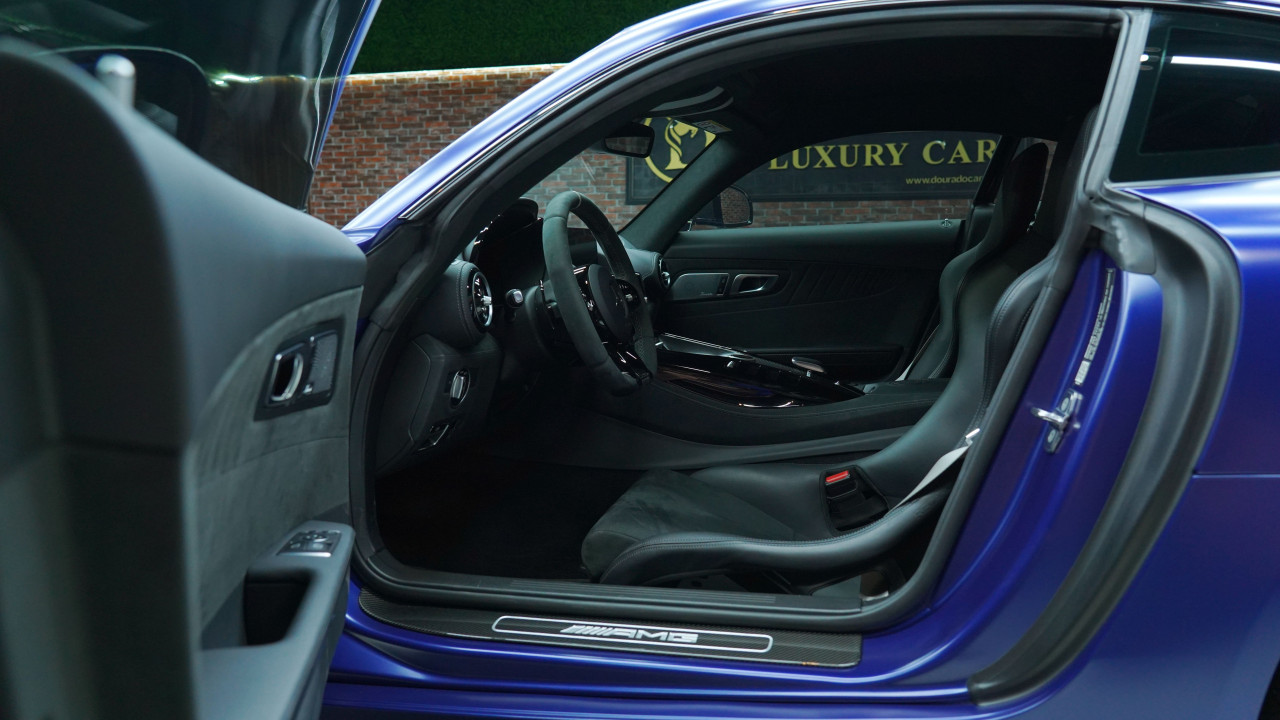 Mercedes Benz GT - Image 7