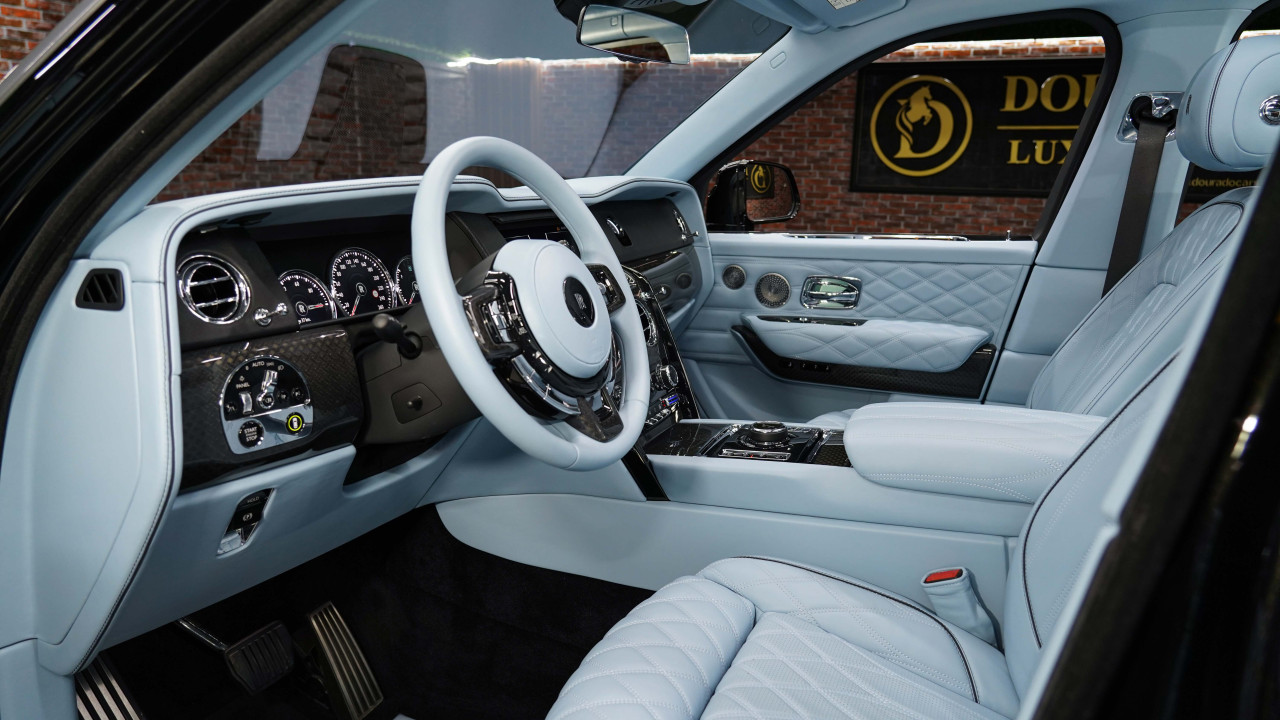 Rolls Royce Cullinan - Image 5