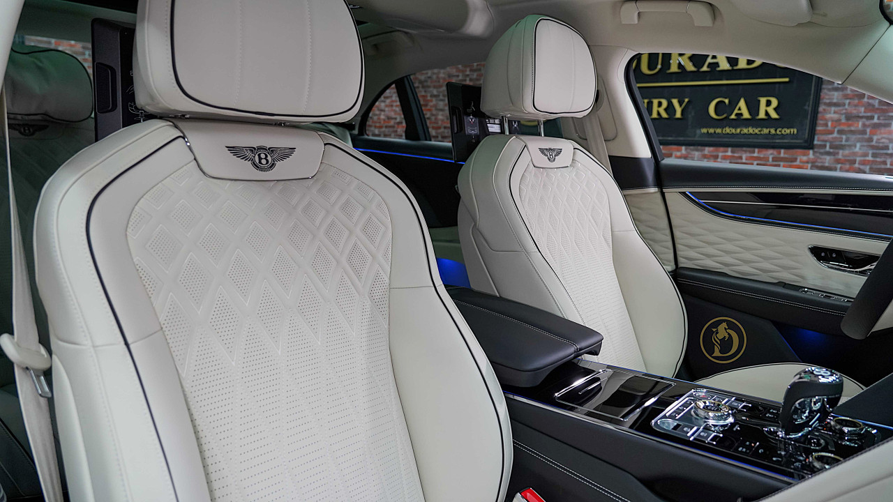 Bentley Continental Flying Spur - Image 10