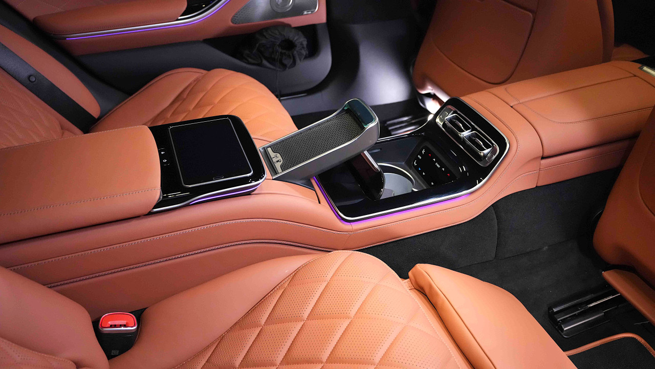 Mercedes Benz S-Class - Image 10