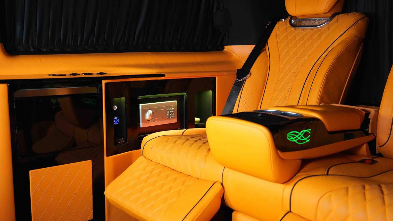 Mercedes Benz V250 - Image 11