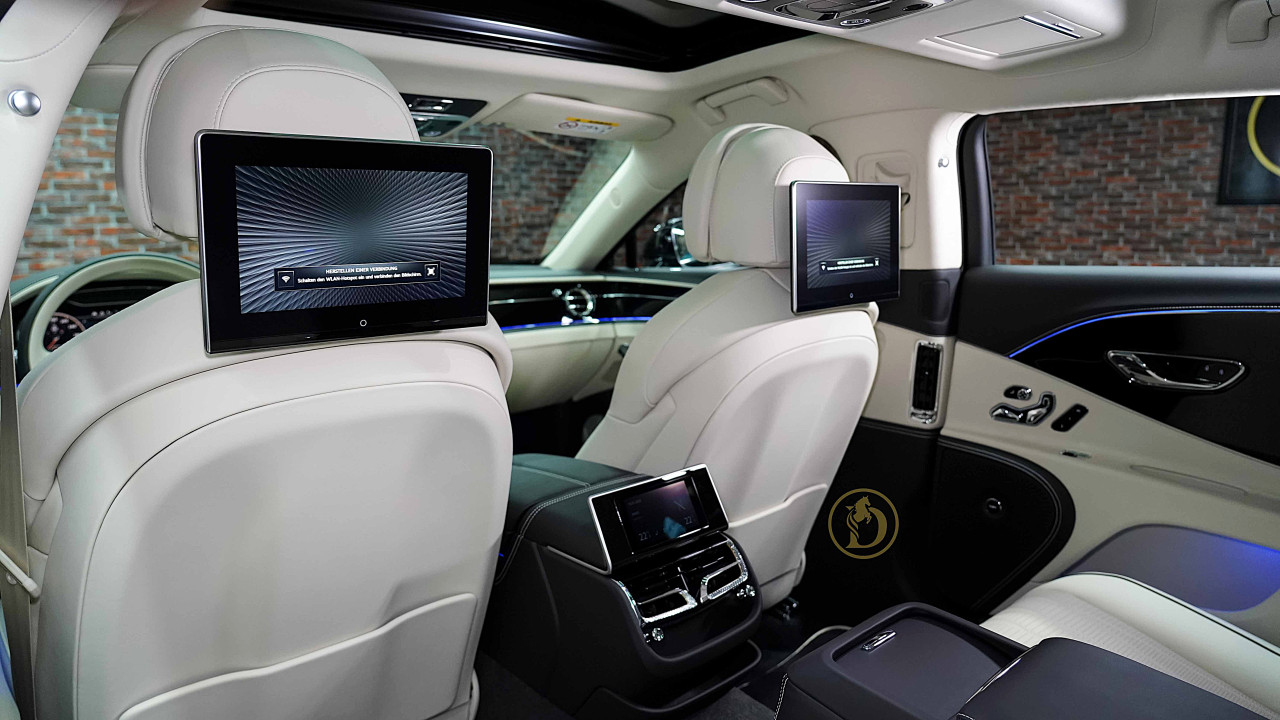 Bentley Continental Flying Spur - Image 12