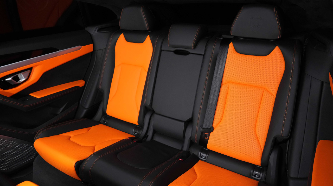 Lamborghini Urus - Image 12