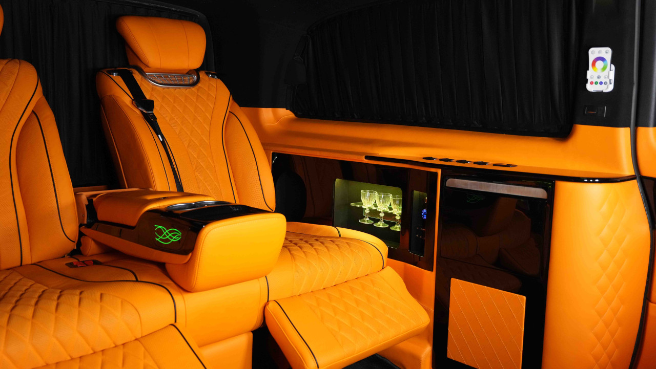 Mercedes Benz V250 - Image 12
