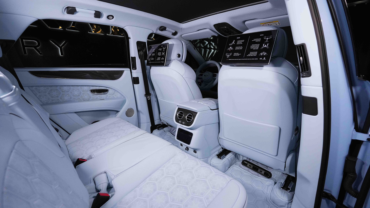 Bentley Bentayga - Image 12