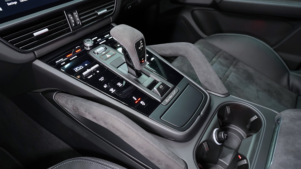 Porsche Cayenne - Image 9