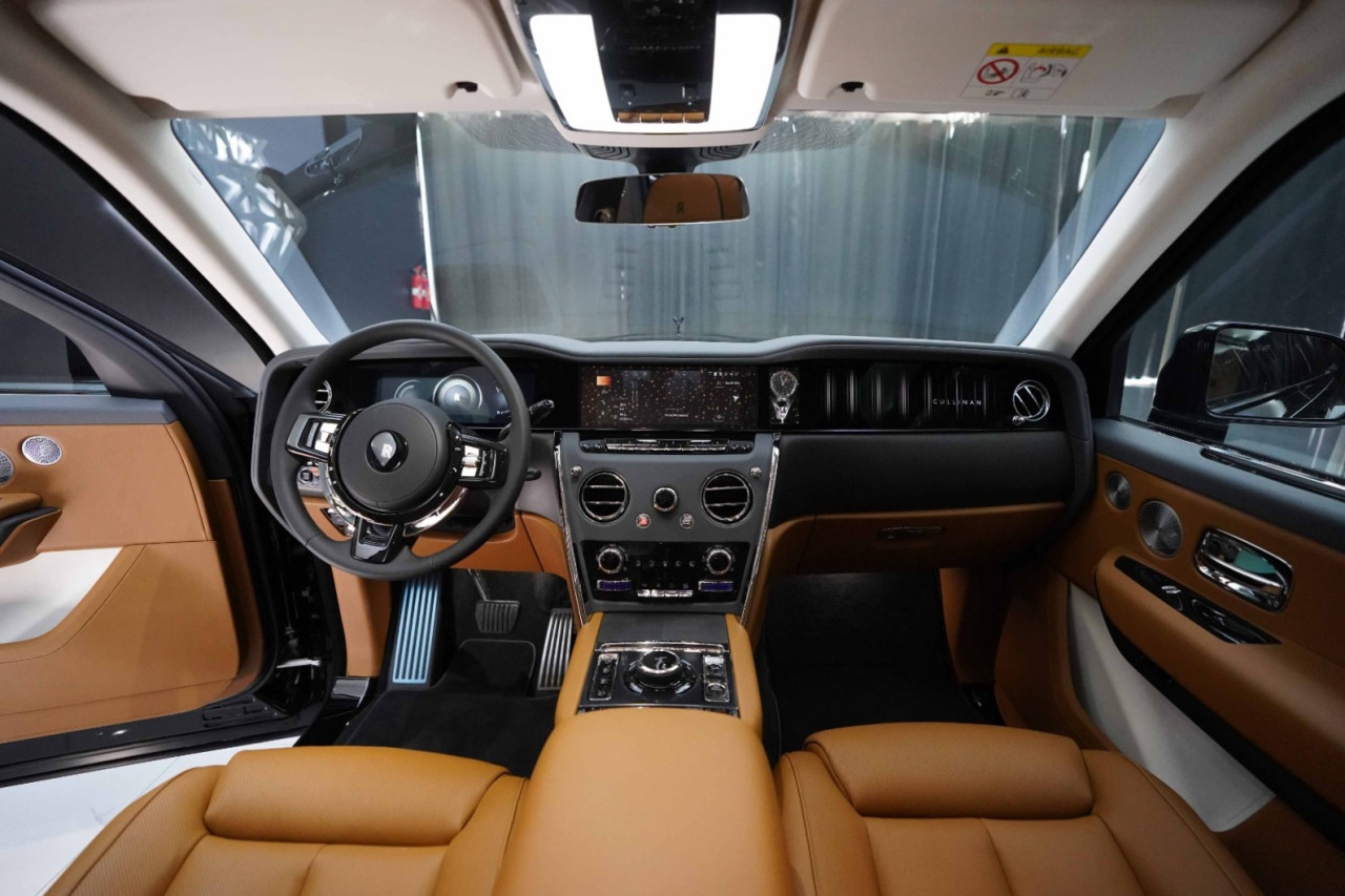 Rolls Royce Cullinan - Image 9