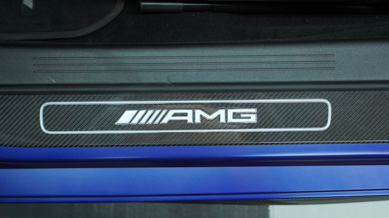 Mercedes Benz GT - Image 9