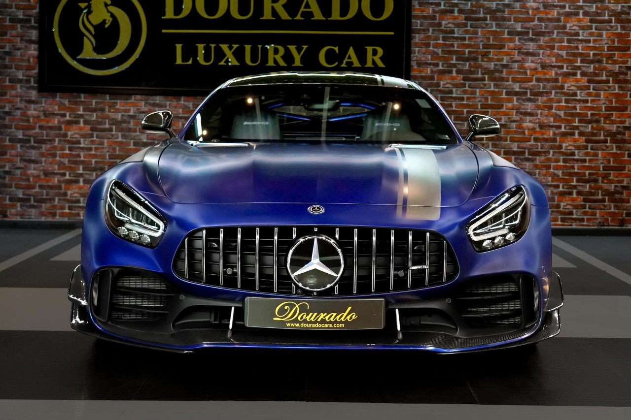 Mercedes Benz GT - Image 4