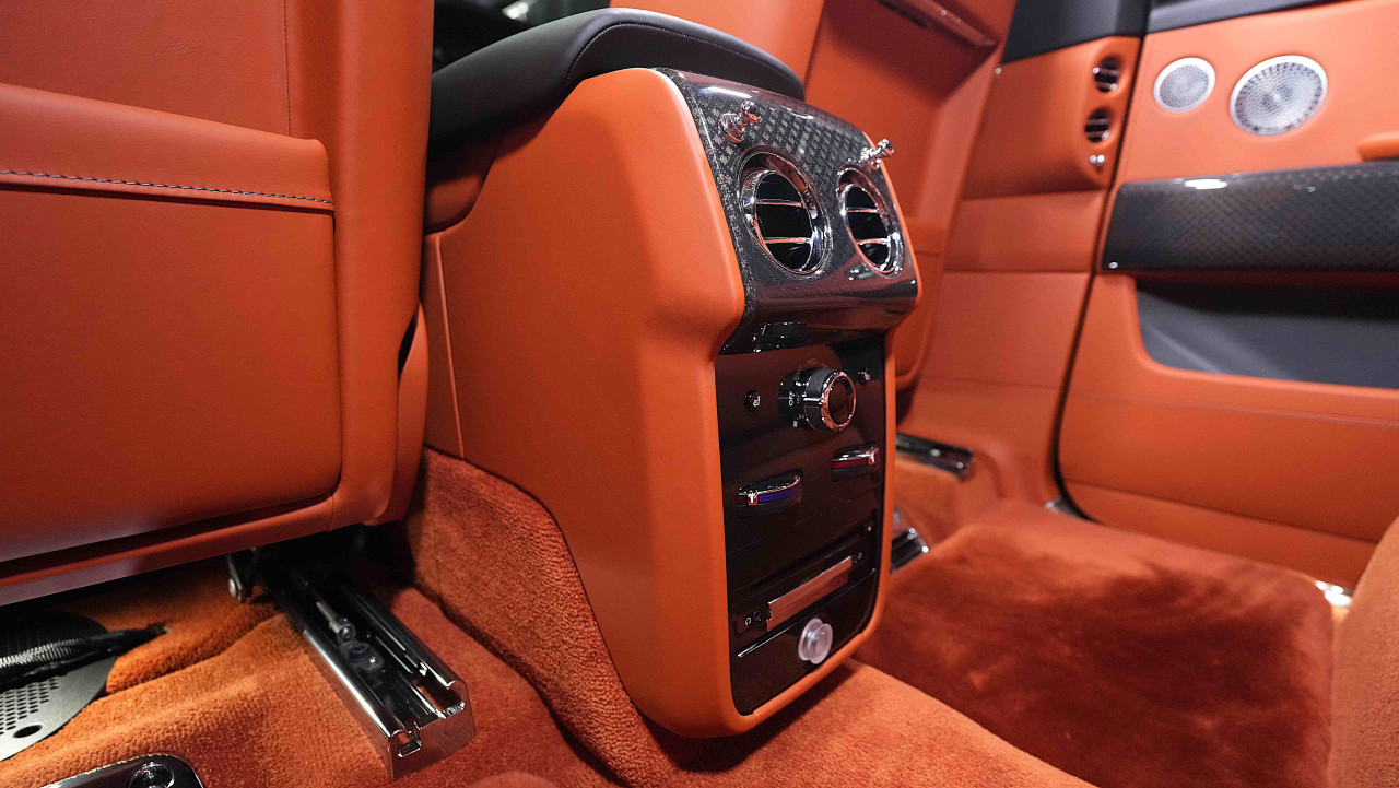Rolls Royce Cullinan - Image 11
